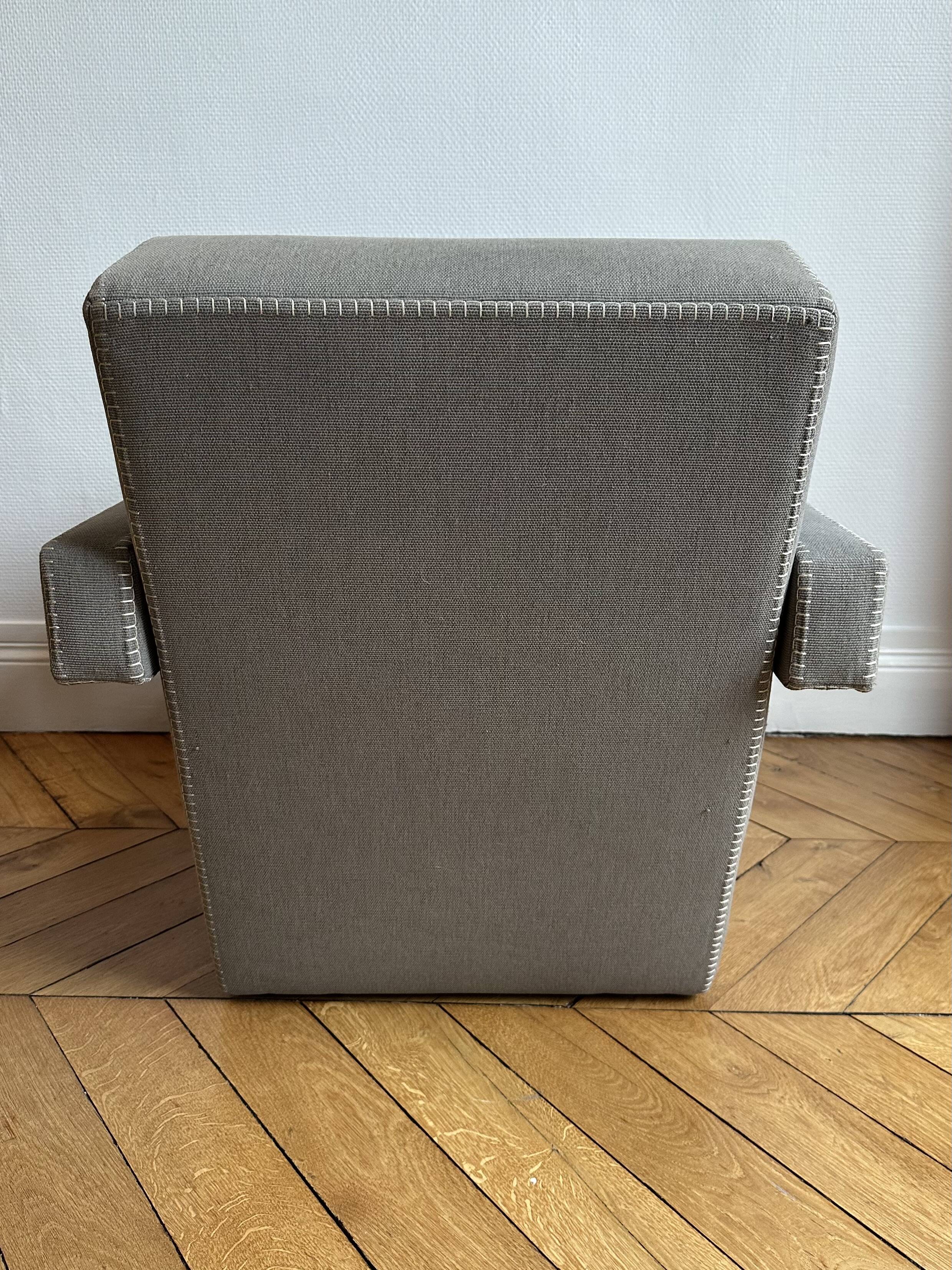 2 Fauteuil gris Rietveld Utrecht