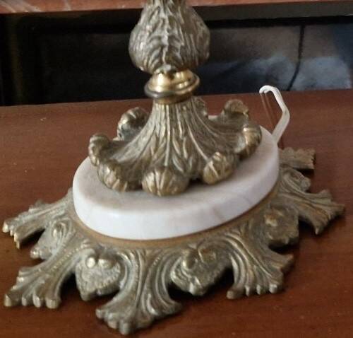 Pair of antique table lamps in white marble and gold metal.