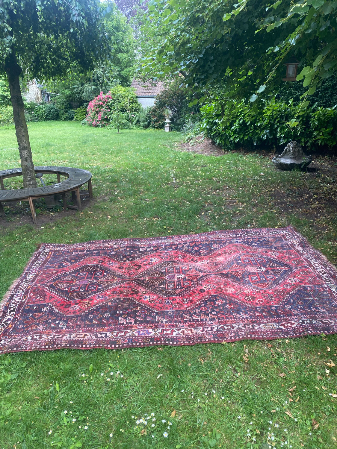 Large Iranian carpet, 100% wool, handwoven, very good condition.