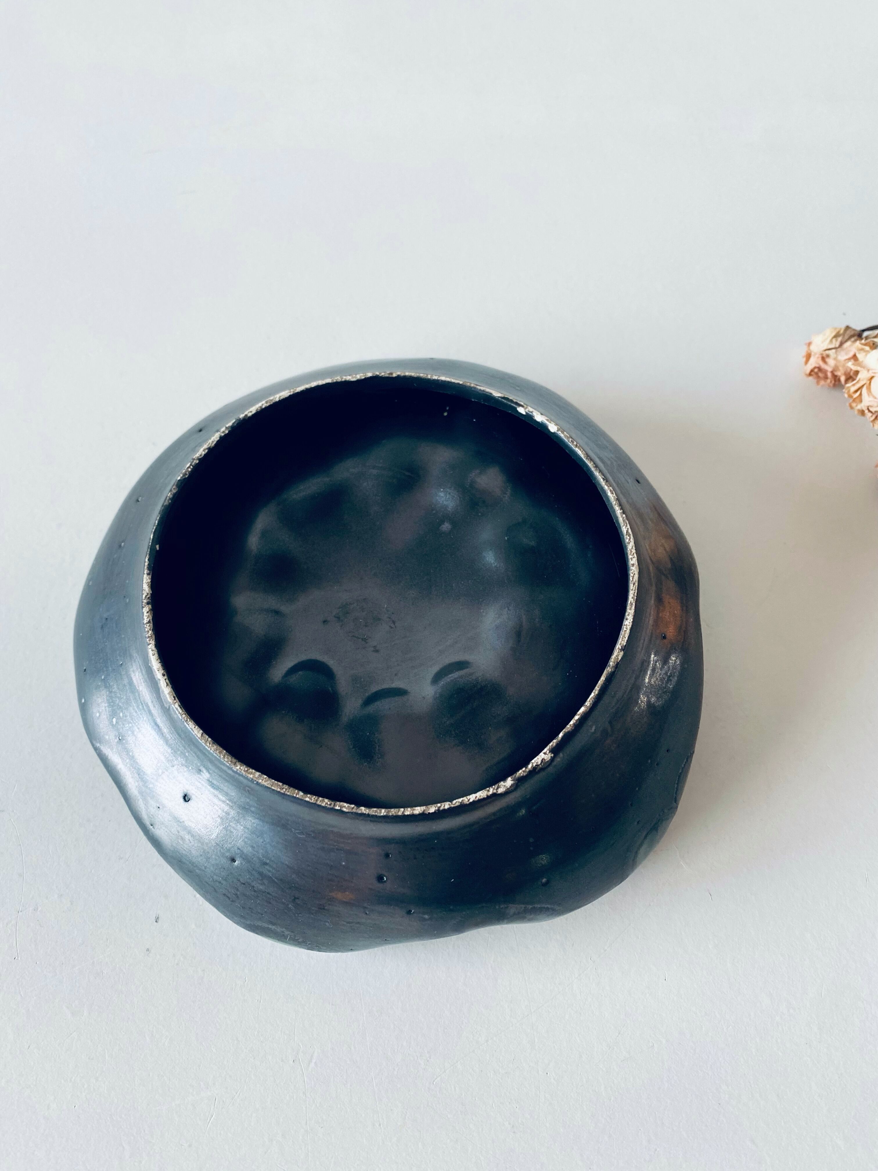 Ceramic flower ashtray