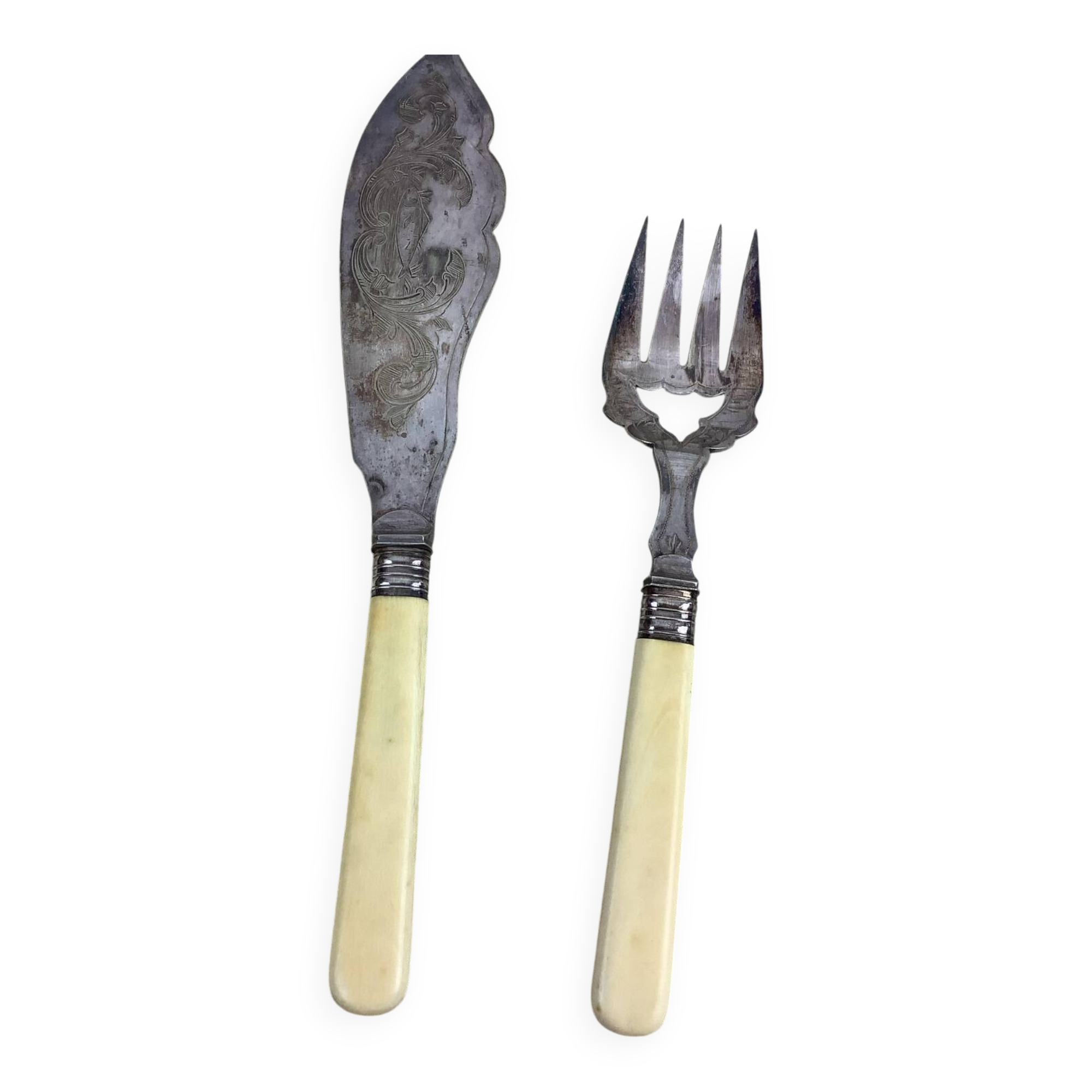 Antique fish service