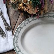 Oval dish frieze laurels model ney