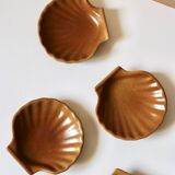 4 caramel shell cups