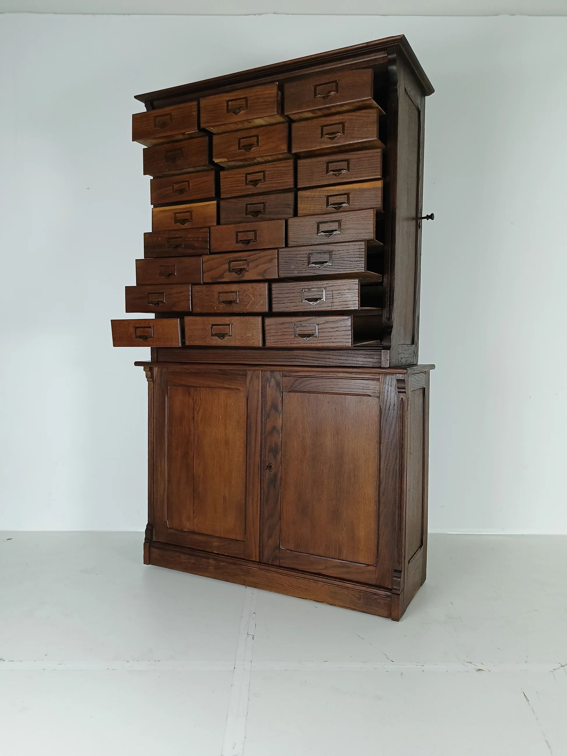 Cabinet de notaire ancien