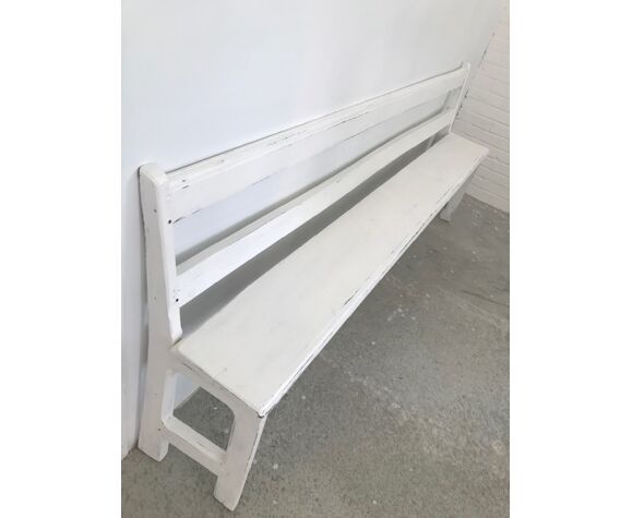 White patinated bench with backrest
