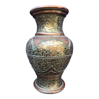 Syrian copper vase enhanced with brass and silver - Arabic calligraphy - marking and date 1920