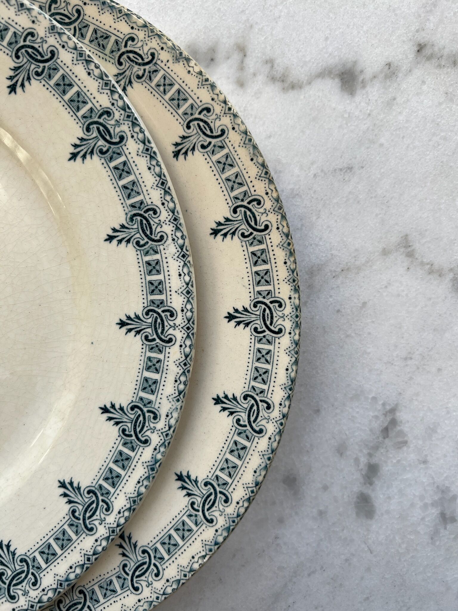 Lot de 2 assiettes Terre de fer Boëtie