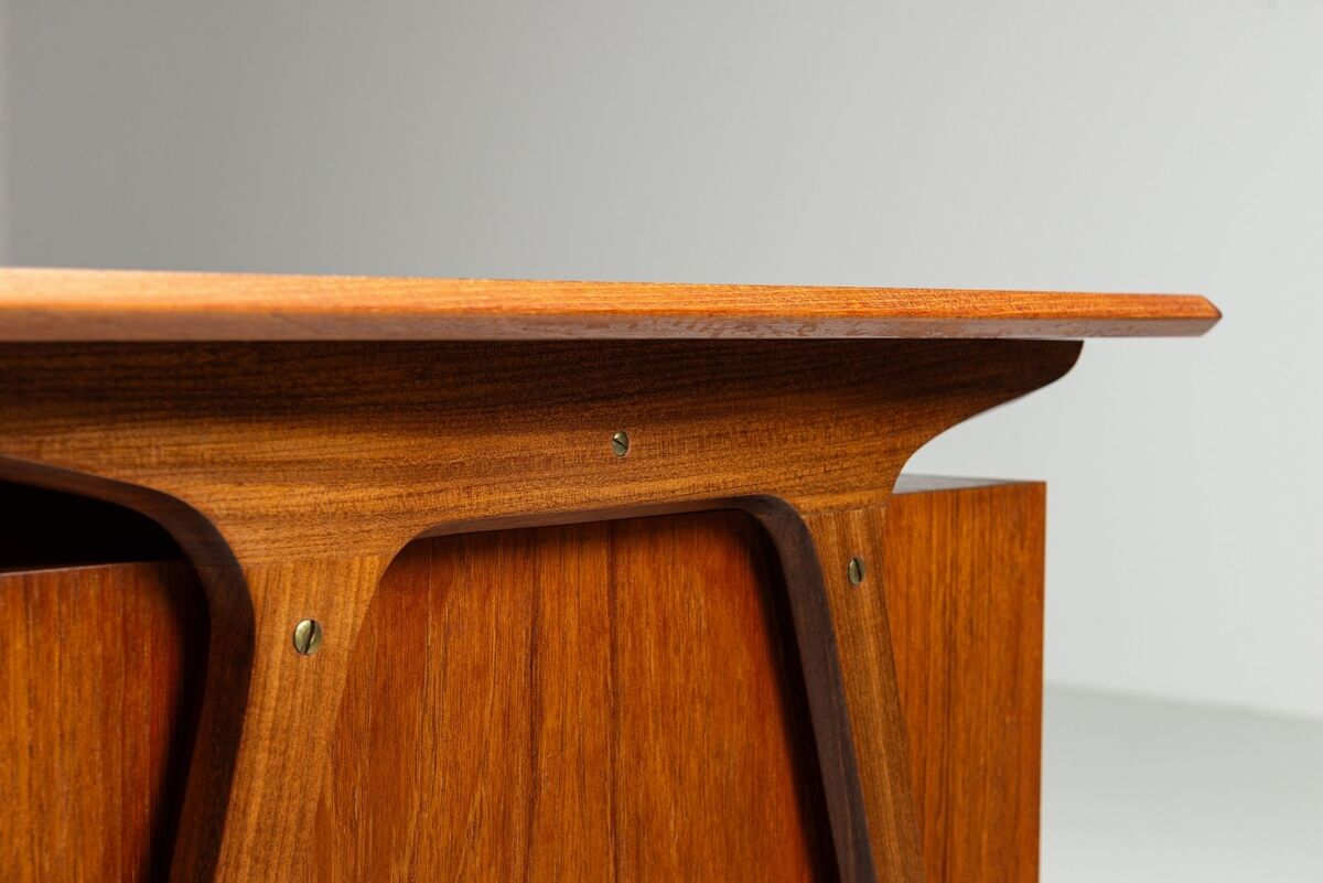 Svend Age Madsen freestanding desk in teak H.P. Hansen Denmark 1960