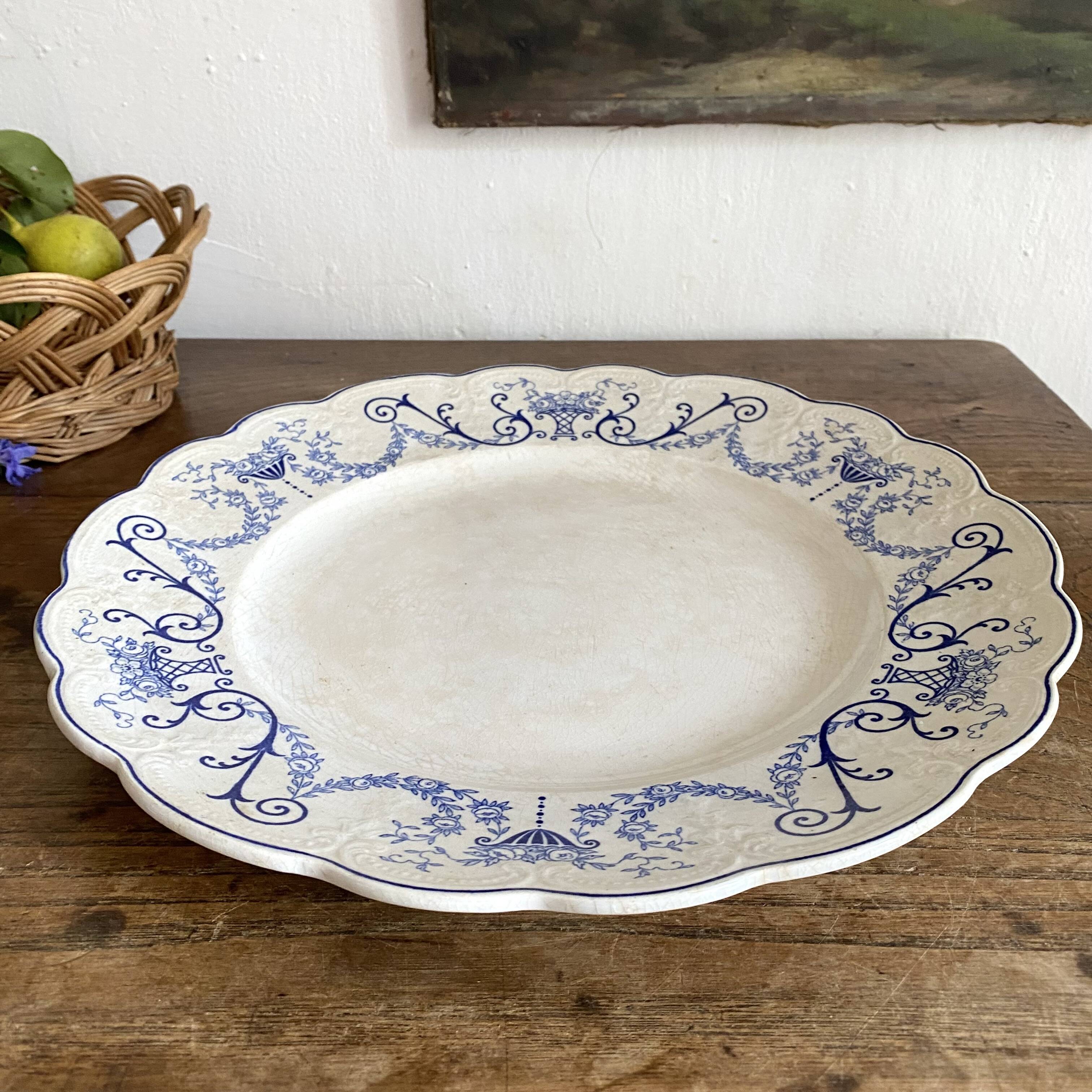 Round ironstone dish Sarreguemines model Corbeille