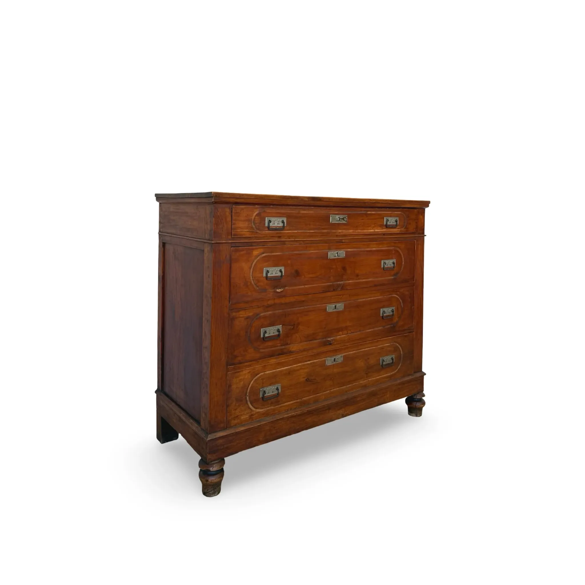 Antique Italian walnut chest of drawers dating to the late 19th centur