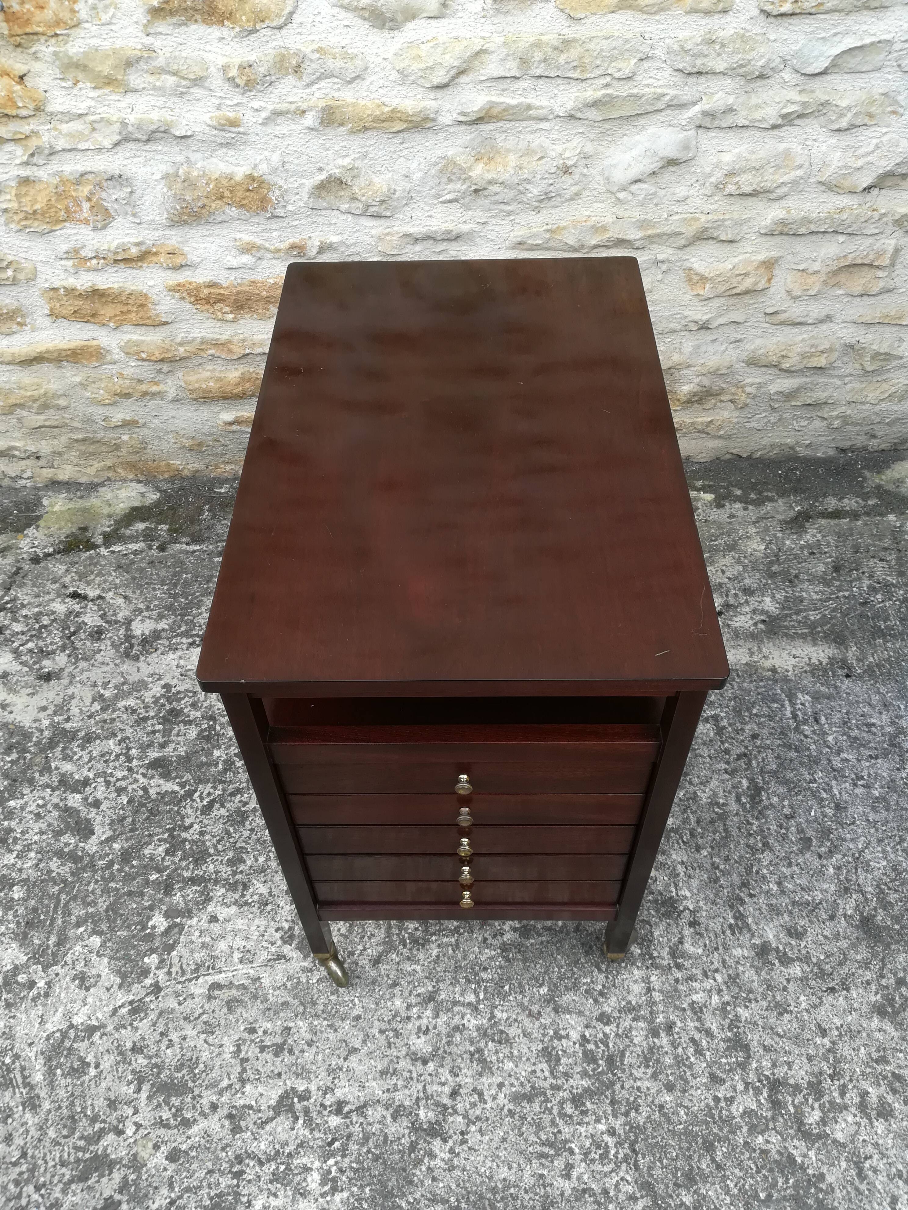 Five-drawer cabinet on wheels