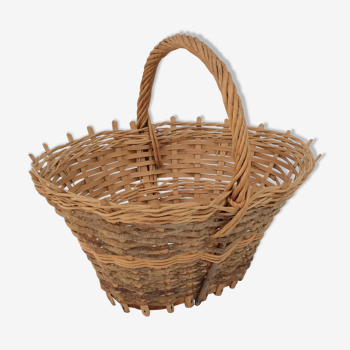 Former braided wood and wicker basket