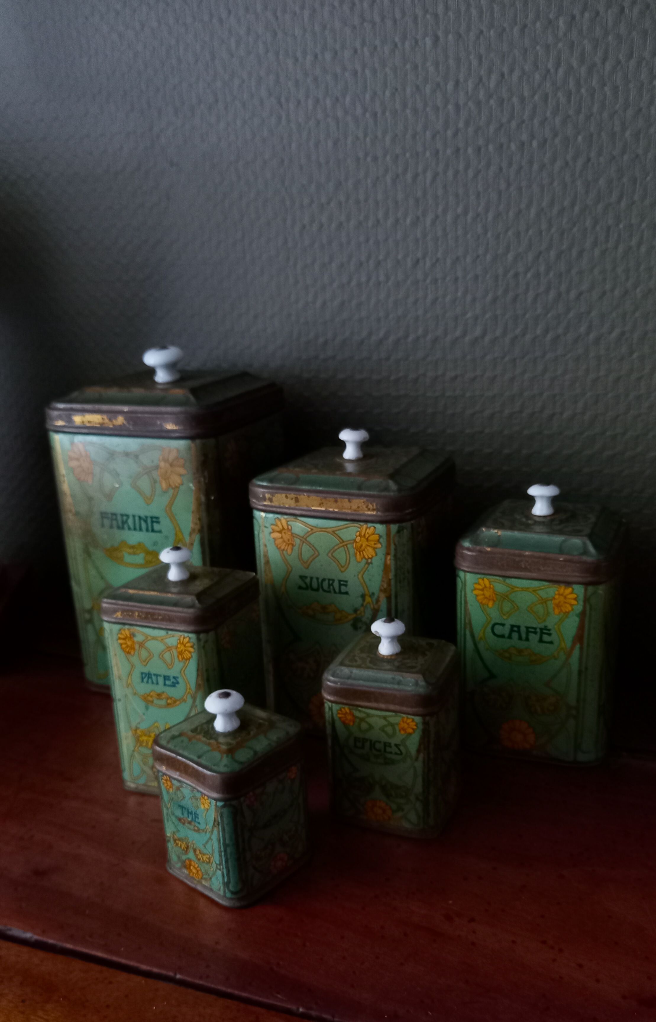 Lot De Boîtes à épices Anciennes En Tôle émaillée Blanche - Années 1920/30 - Déco