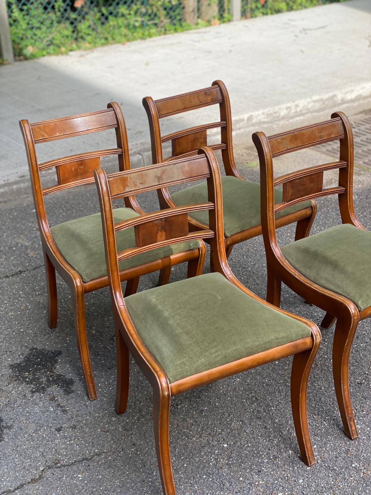 4 regency chairs in solid wood and green velvet suede