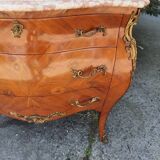 Marquetry chest of drawers