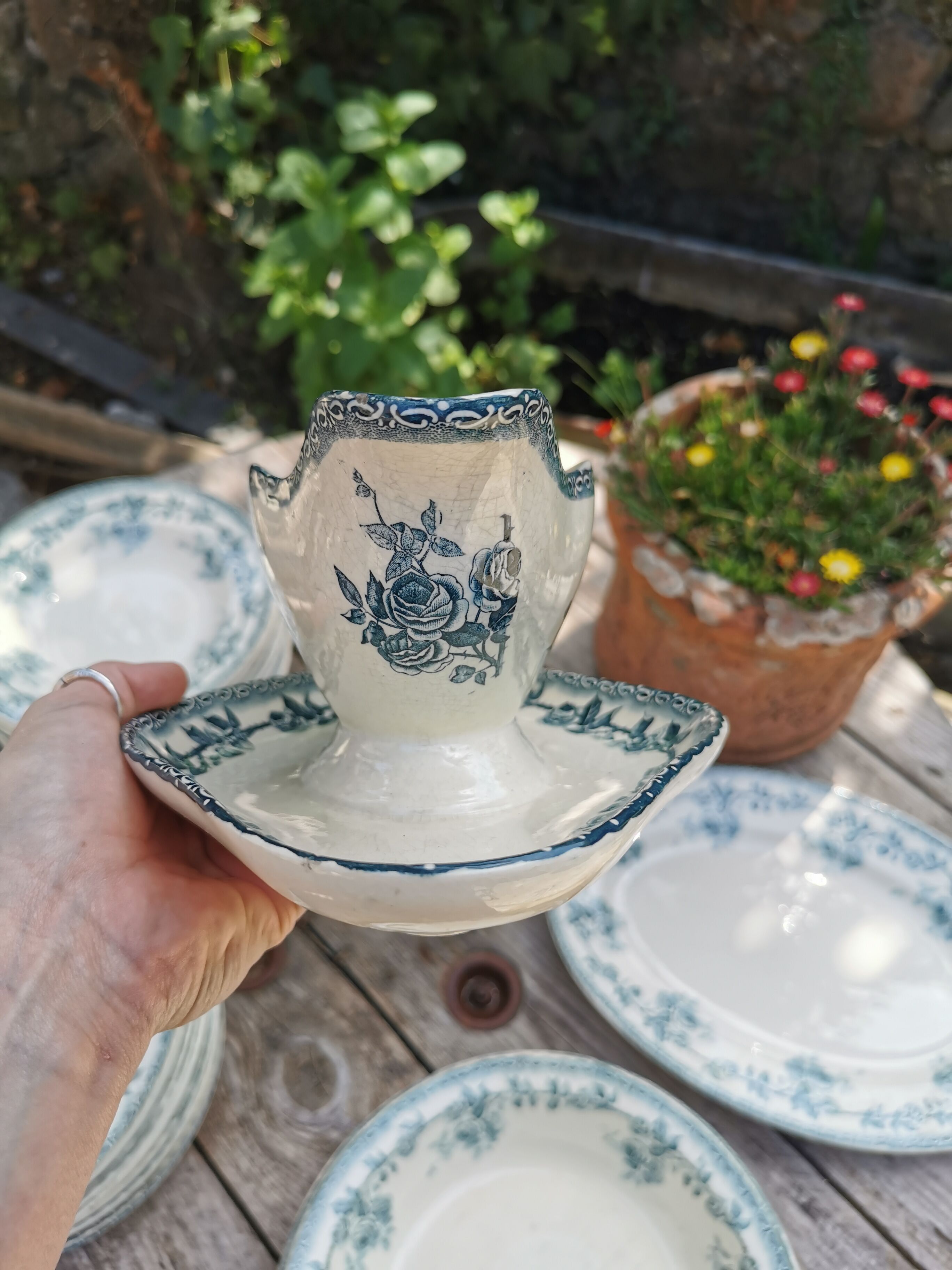 Saucière ancienne terre de fer H. Boulenger