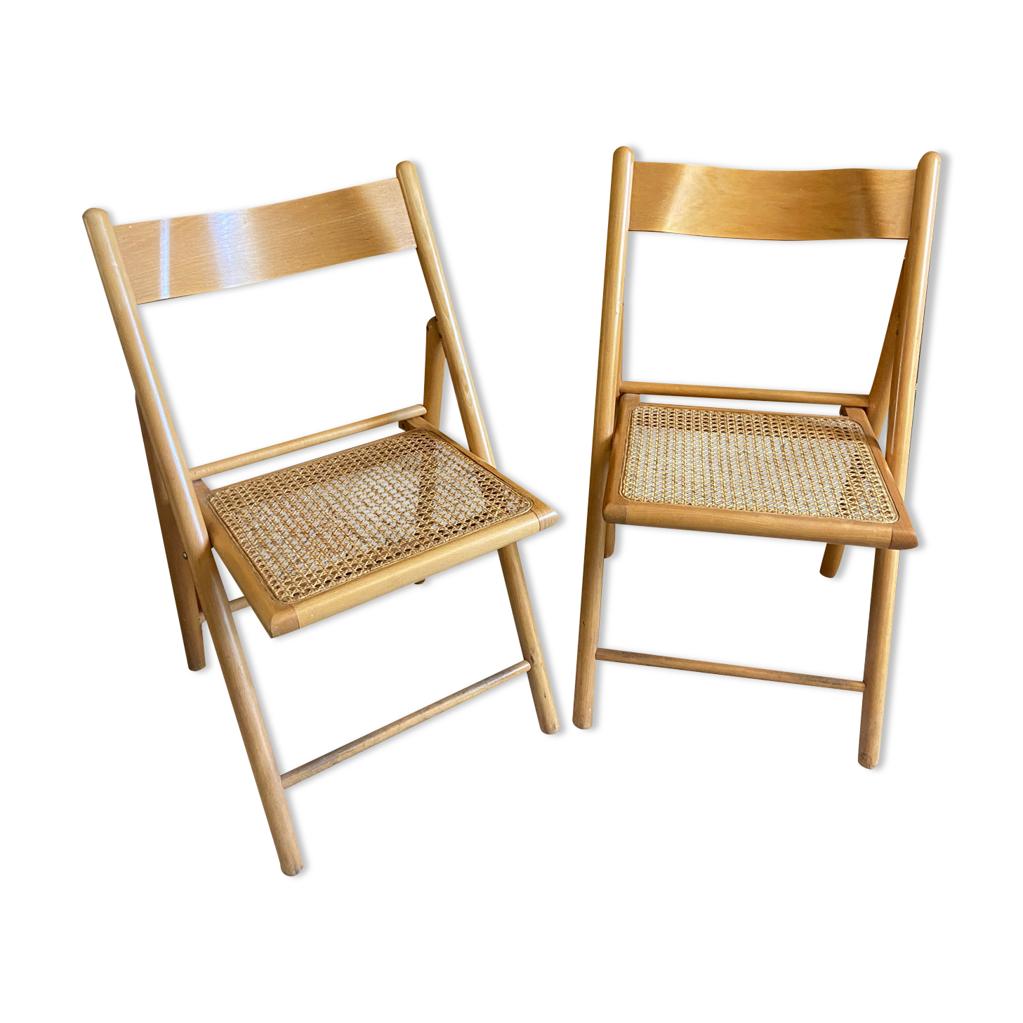 Pair of folding wooden chairs and vintage cannage