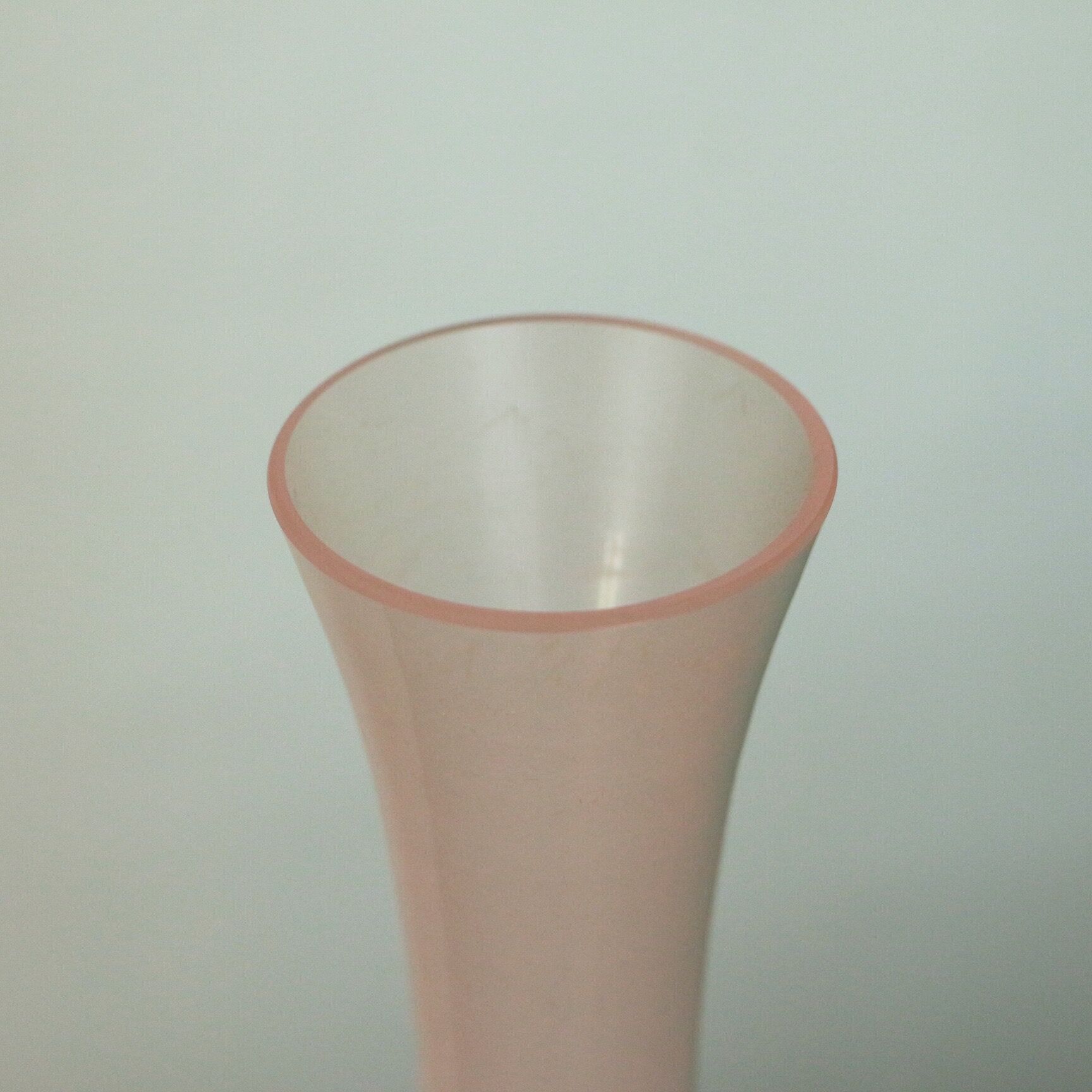 Pink opaline soliflore vase