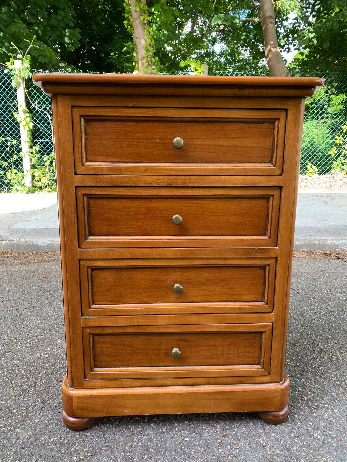 Commode louis philippe en bois massif avec 4 tiroirs