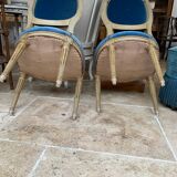 Paire de chaises médaillon en velours