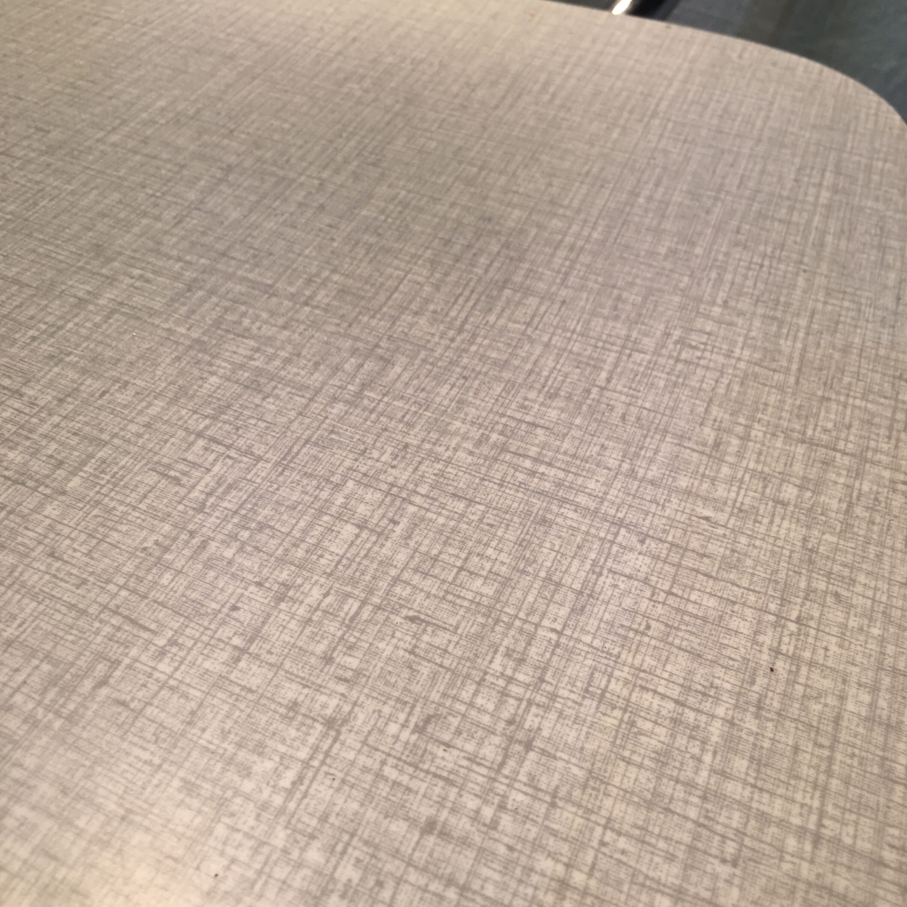 Duo de chaises en formica
