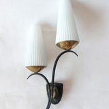 Applique en métal noir et laiton doré 1960 à deux lumières.