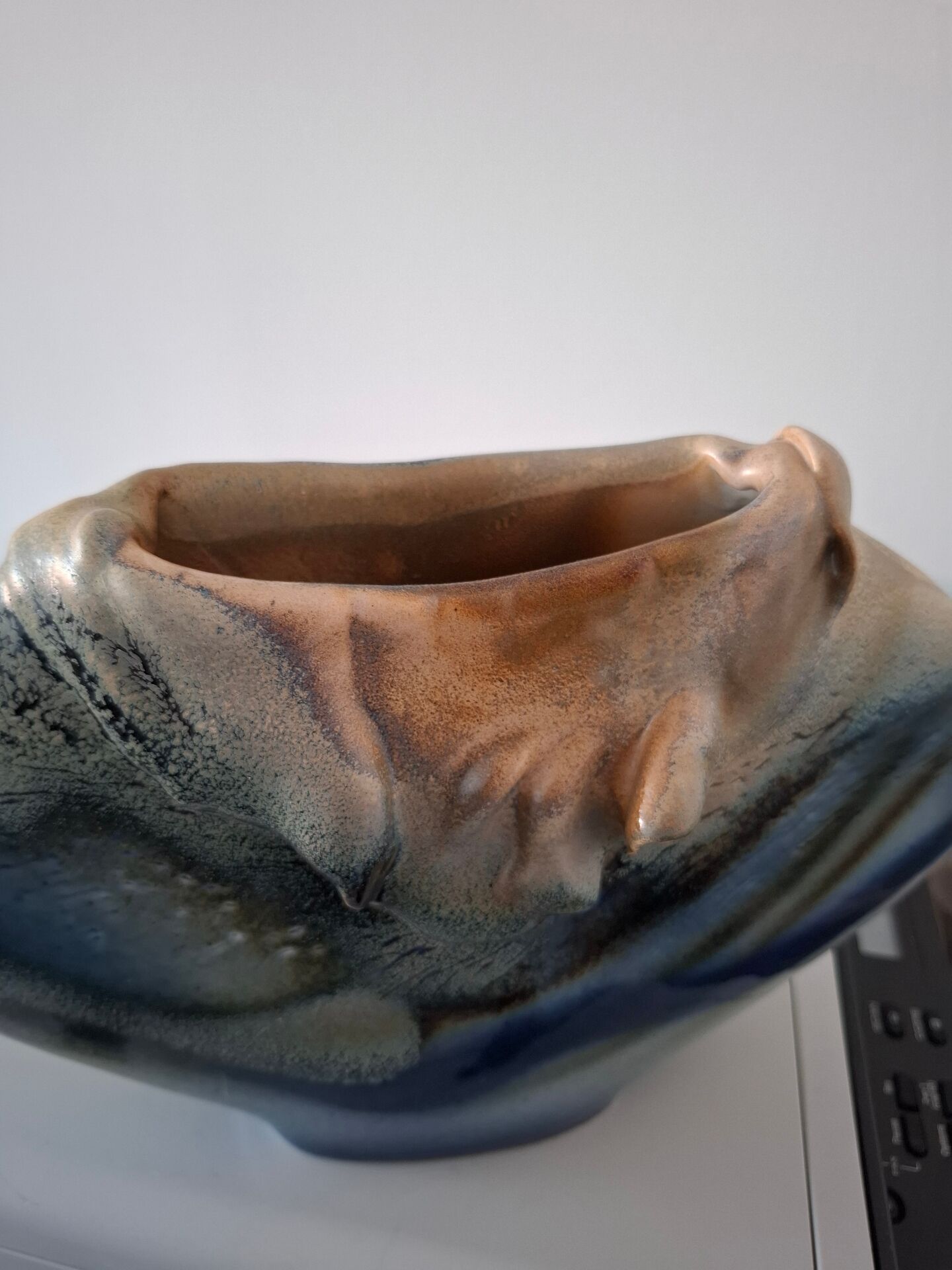 Art vase in raku pottery signed by Tony Evans.