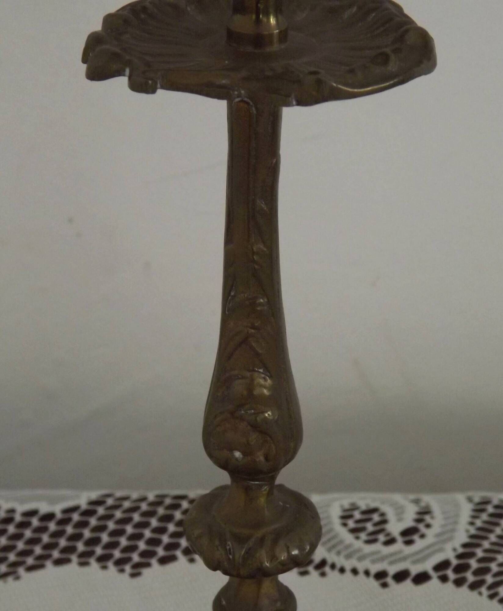 French Vintage Bronze Candlestick With Lovely Acanthus Leaf Detail 5165