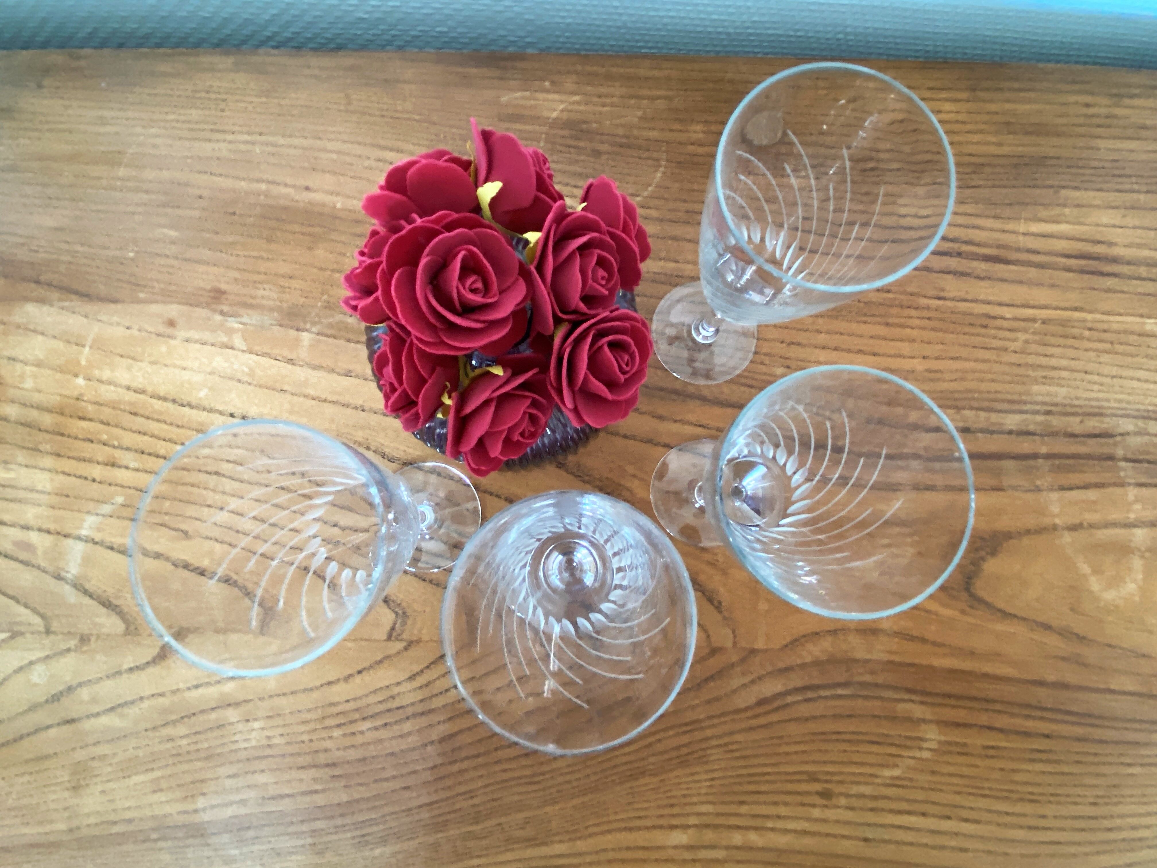 Set of 4 champagne flutes in engraved glass 10 cl