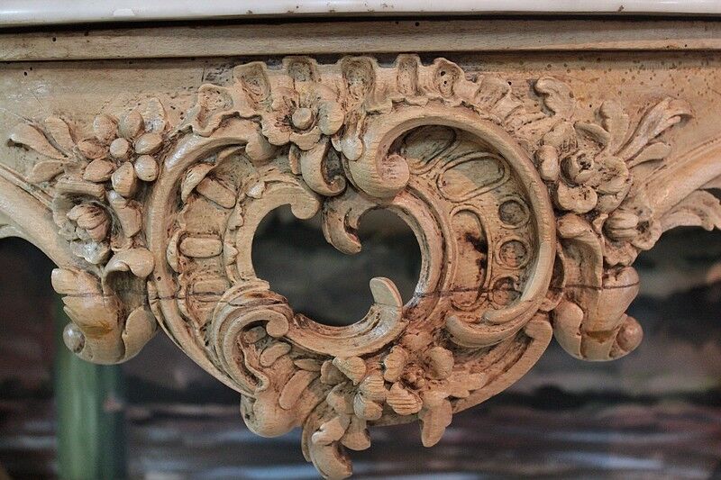 Natural wood XIX Louis XV console