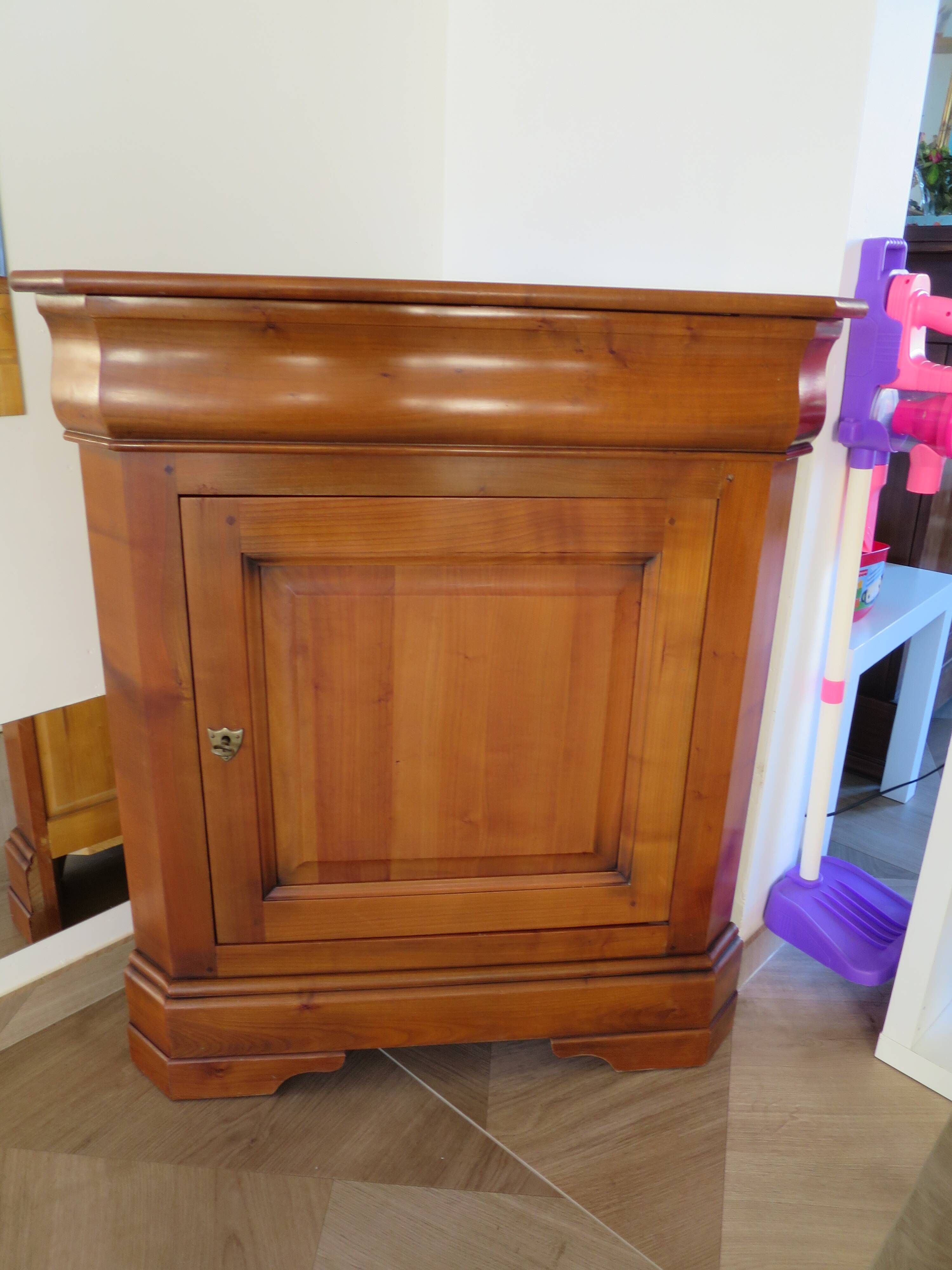 Beautiful corner cupboard - cherry stain - Drawer - one door - Louis Philippe style