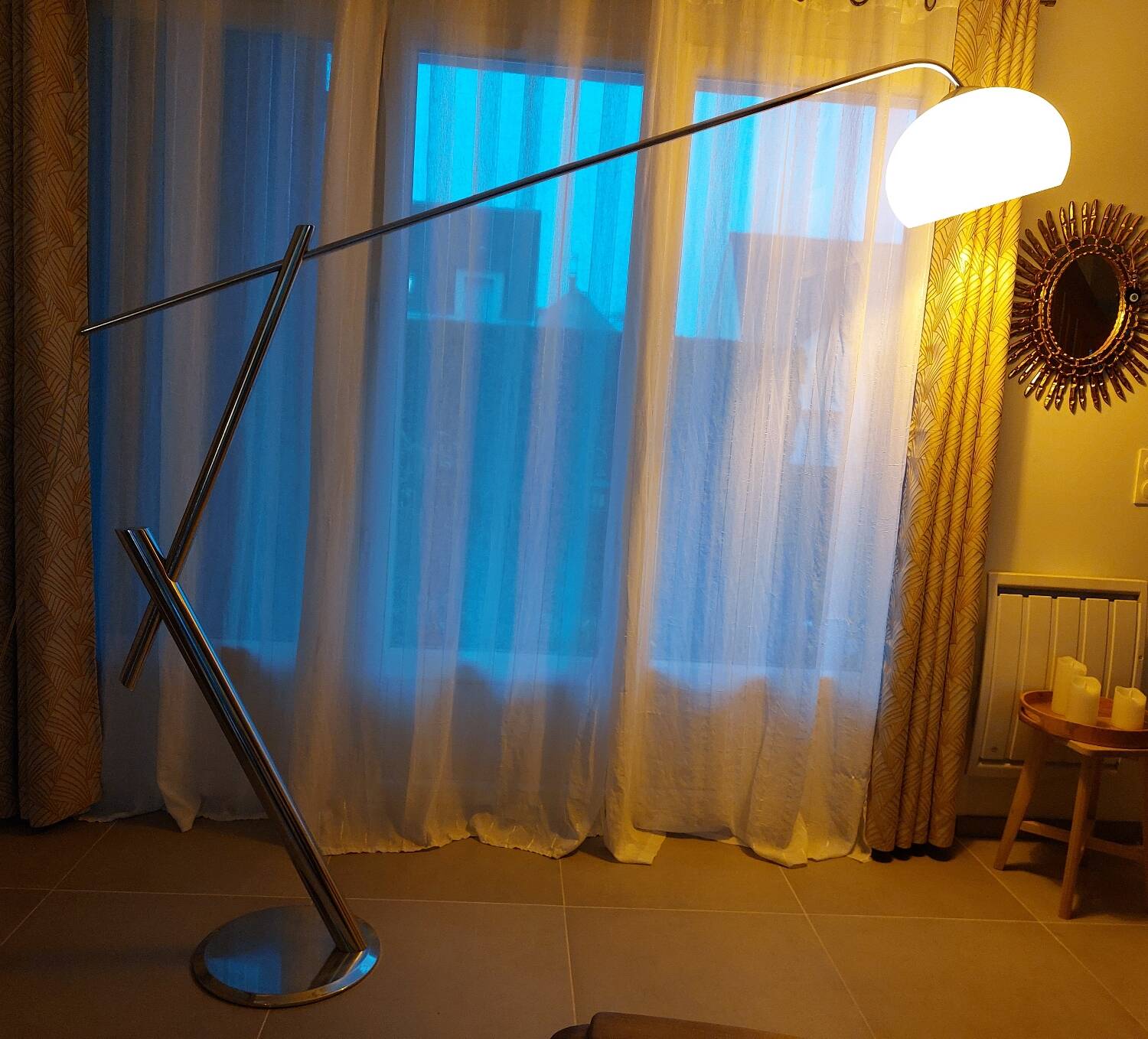 Floor lamp