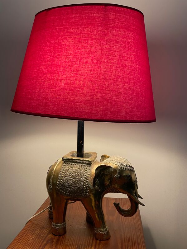 Lampe en laiton doré elephant