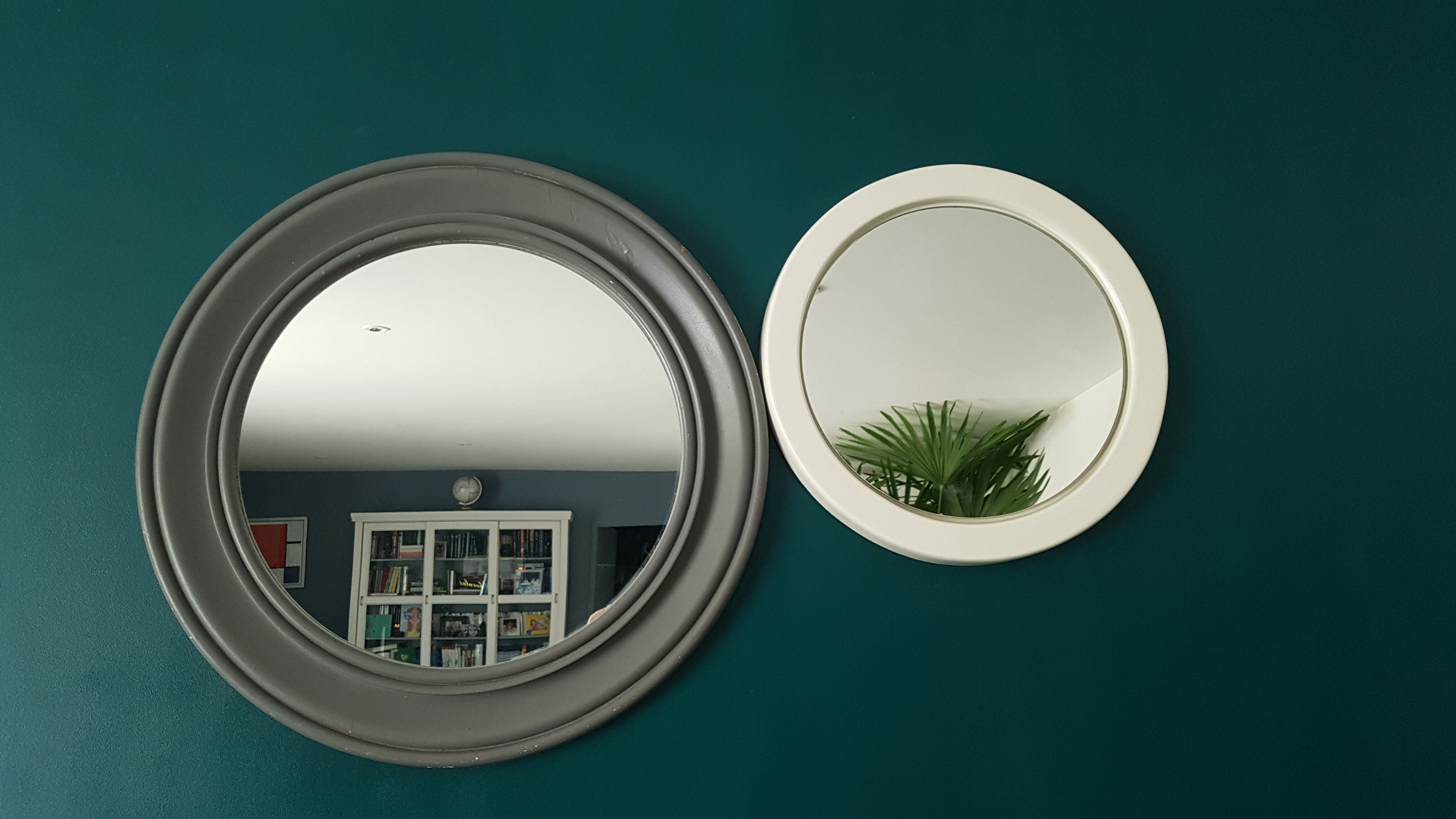 Vintage white mirror "catch-all" 47cm