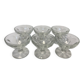 Coupes en verre transparentes anciennes