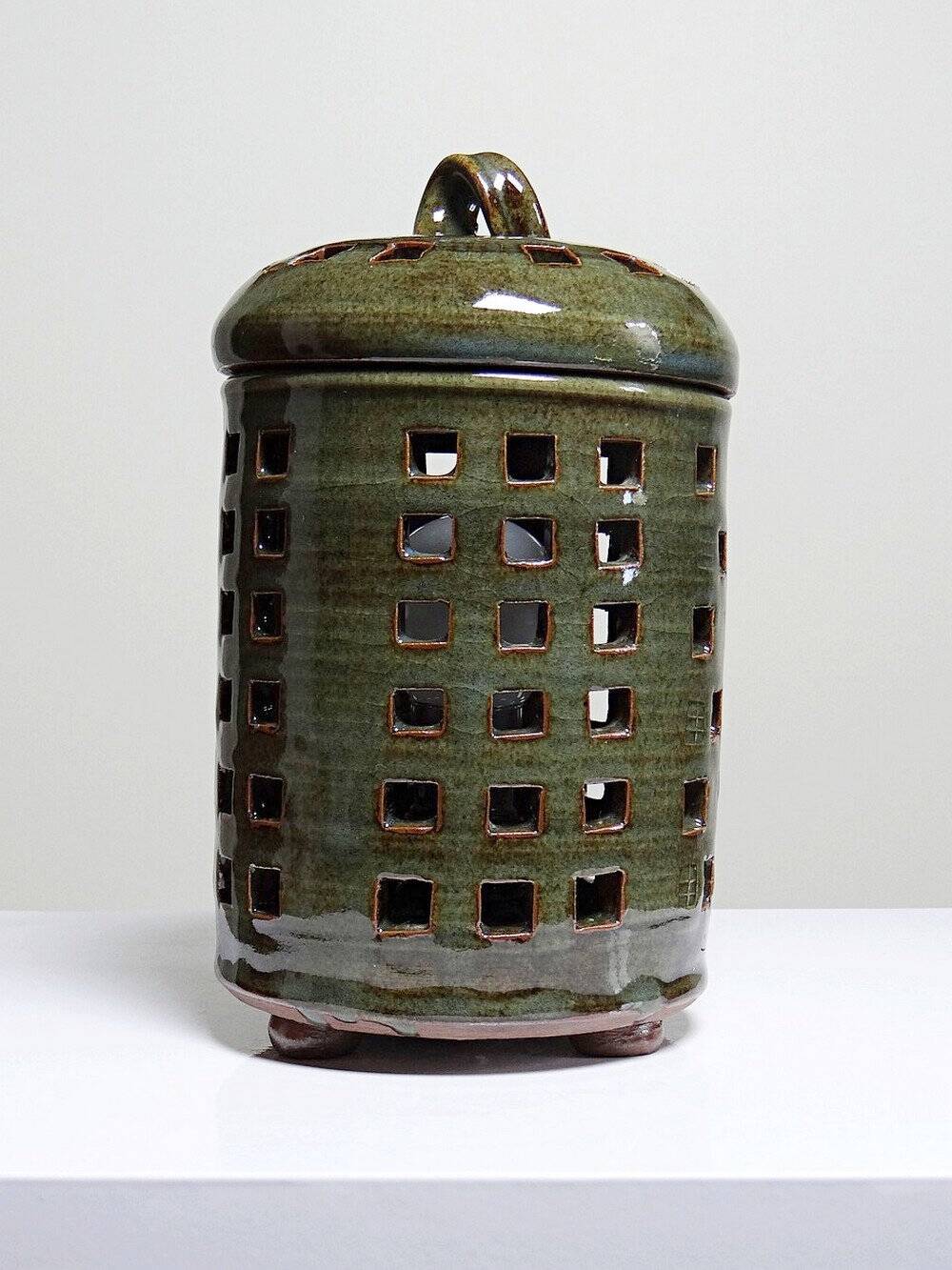 Vintage table lamp, glazed stoneware, perforated "Building" signed.