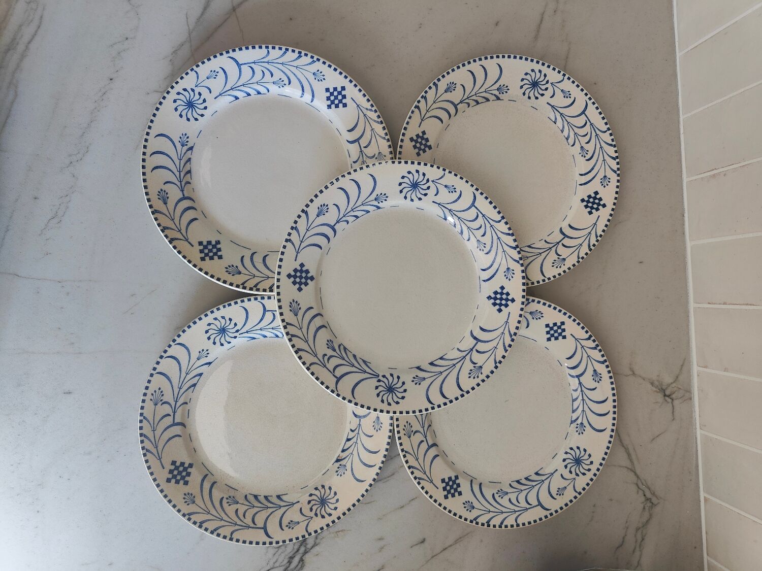5 plates