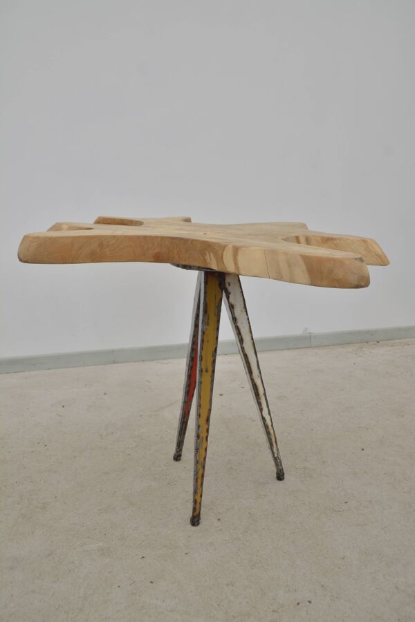 Table fleur tripode en teck