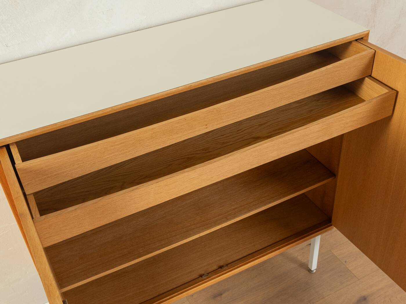Commode des années 1960, vintage