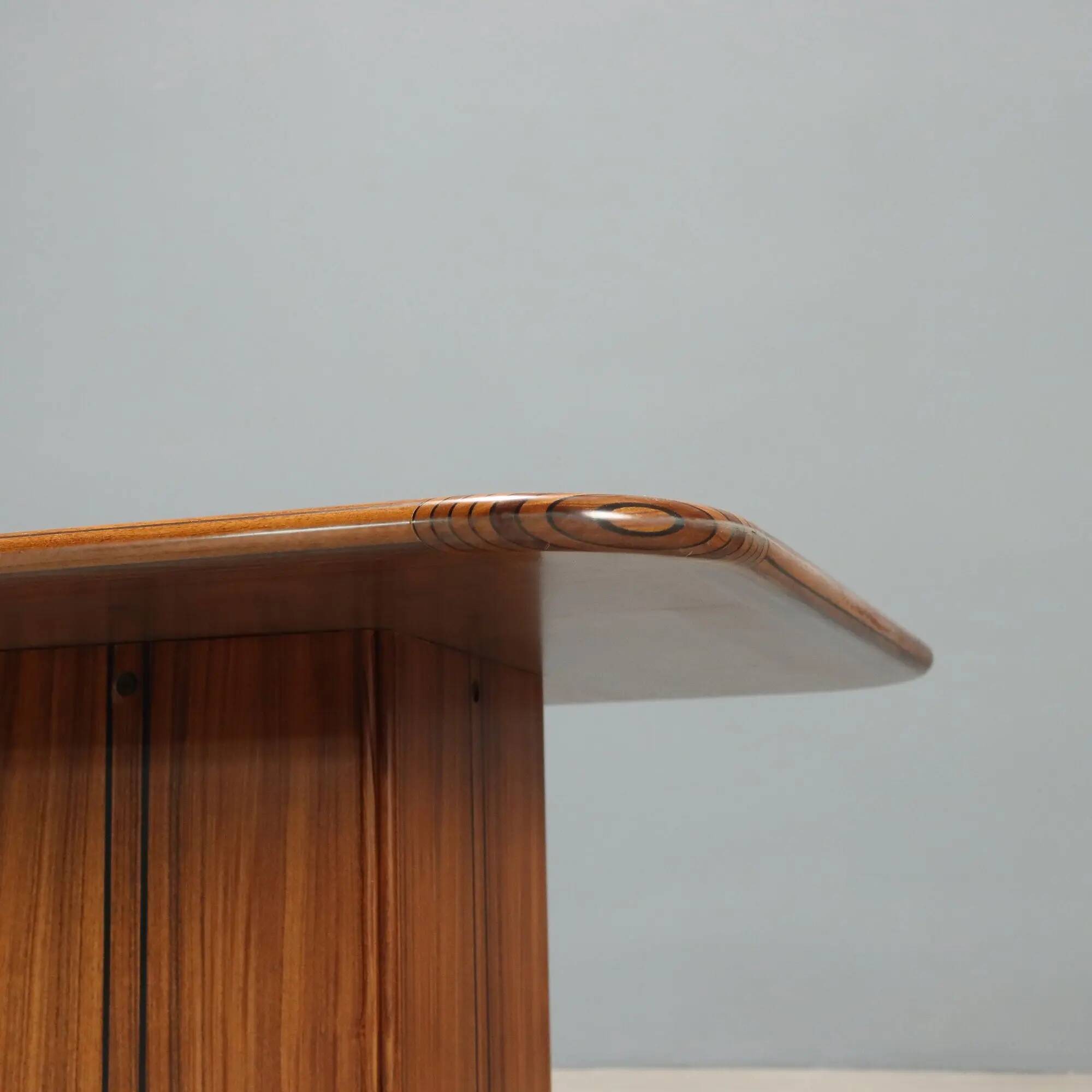 Vintage coffee table Maxalto Artona, designed by Afra and Tobia Scarpa.