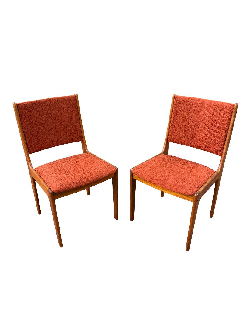 Pair of Scandinavian chairs in solid teak from the 1970s.