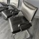 Ensemble de 6 chaises Uno en cuir gris sur piètement tubulaire chromé en porte-à-faux