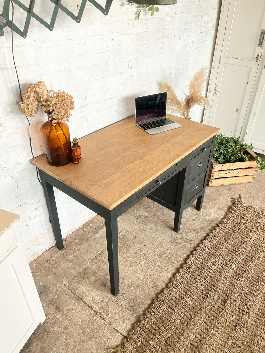 Former workstation office