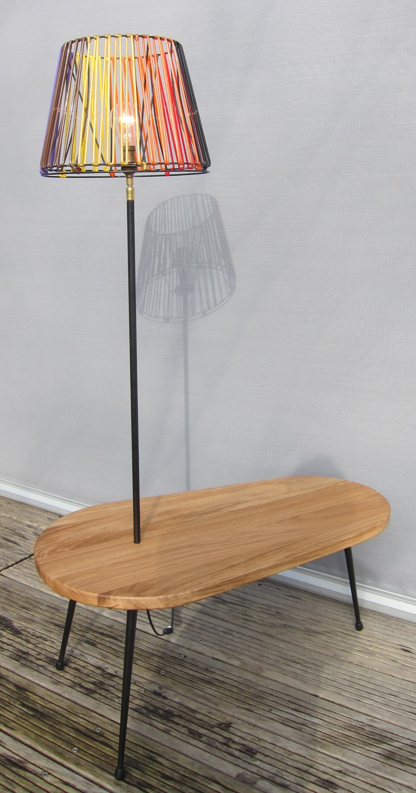 Table lamp low post surf 1950 multicolored lanyards