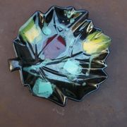 Ceramic leaf-shaped catchall