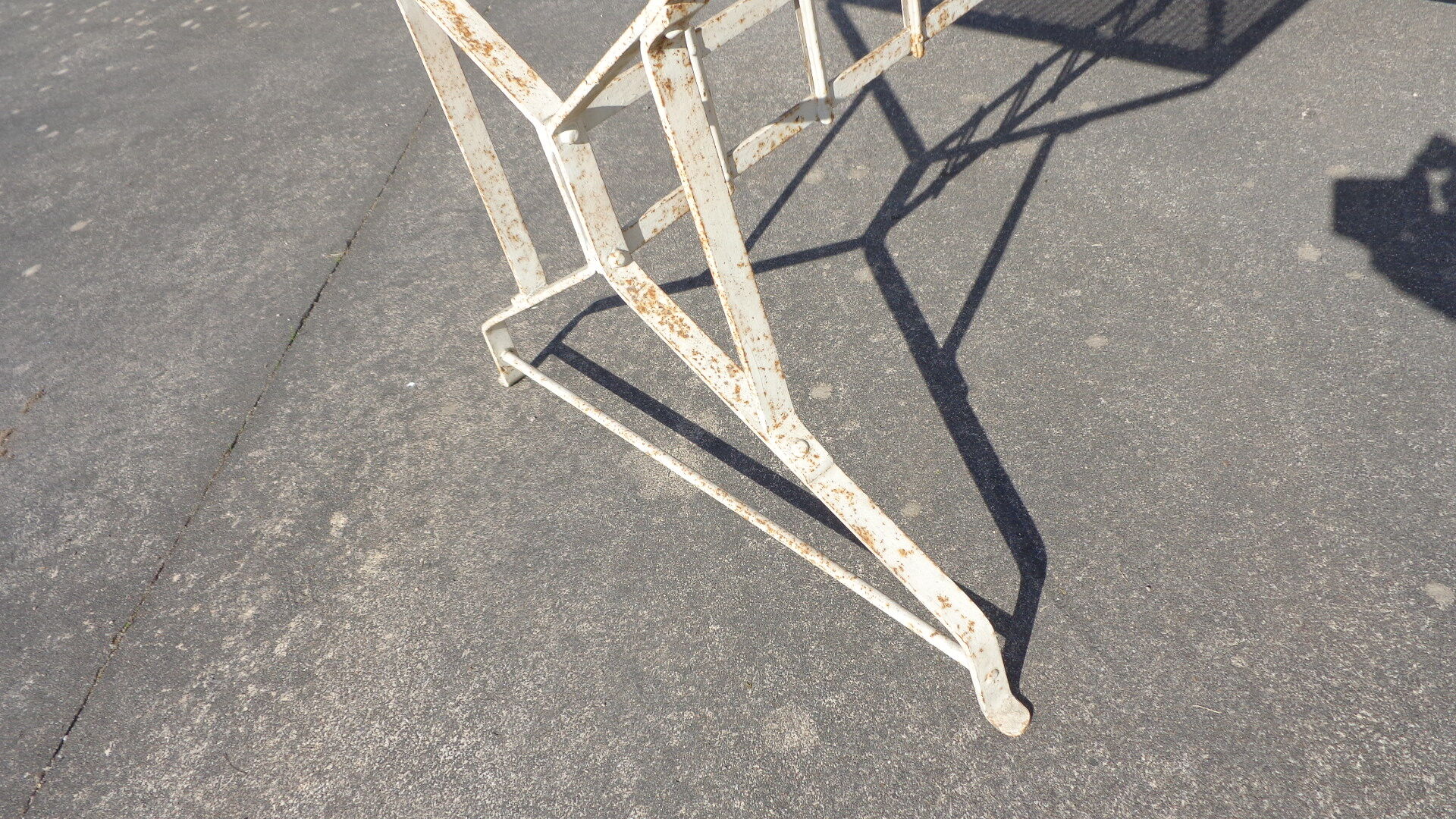 Table de jardin des années 30 en métal