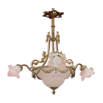 Bronze chandelier with three tulips