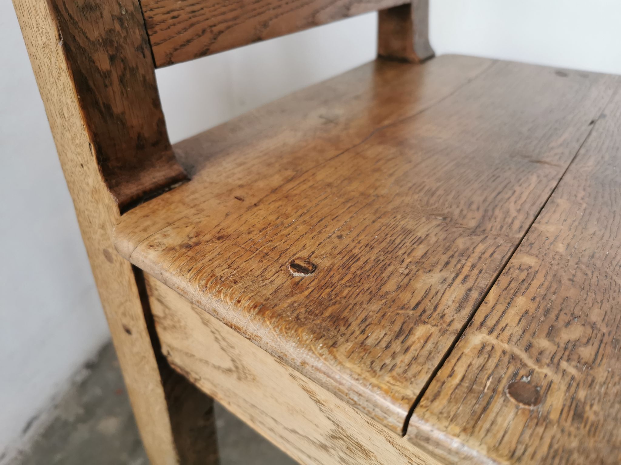 Paire de chaises en chêne brut