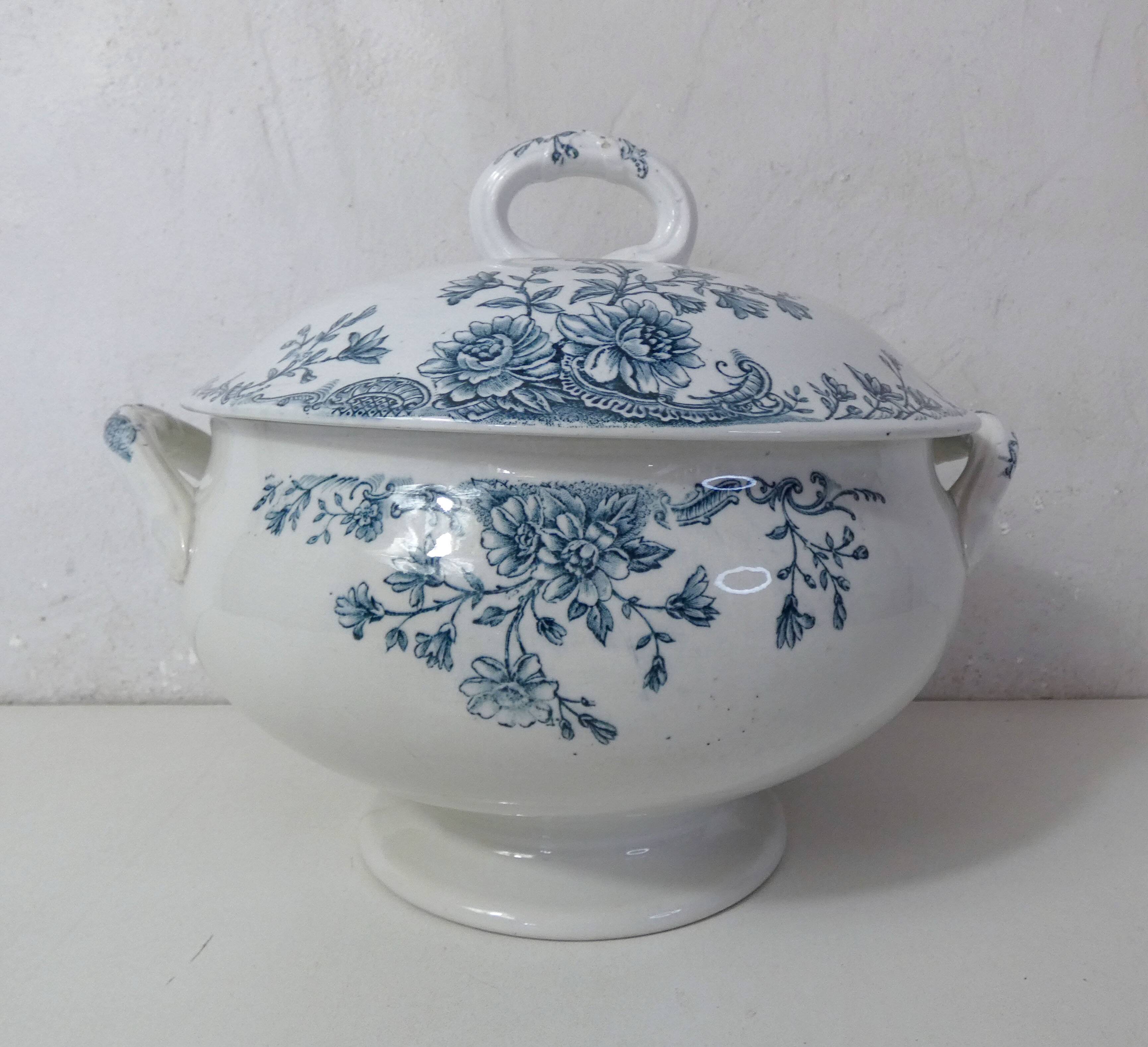 Iron earth tureen flowers althaea