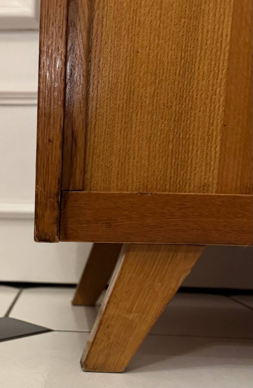 Vintage shoe cabinet with compass legs